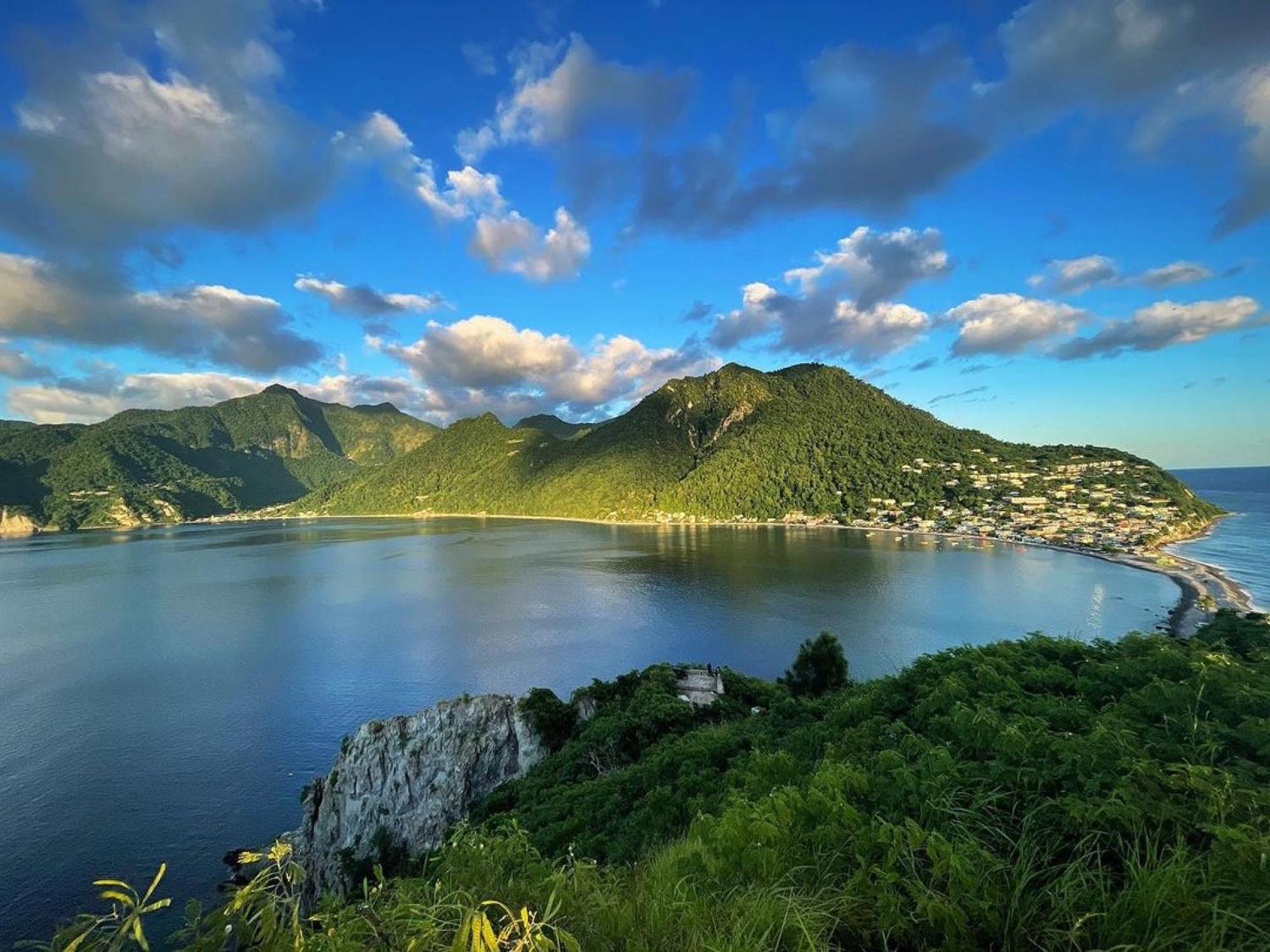 Rainbow Heights Apartment, Soufriere 外观 照片